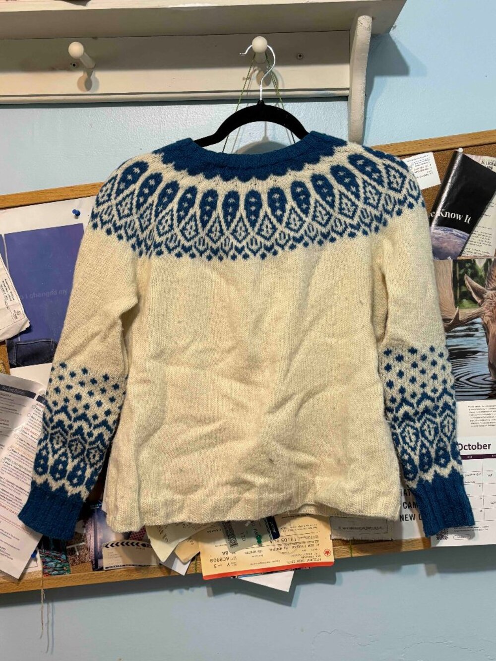Sipila. Hand knit
